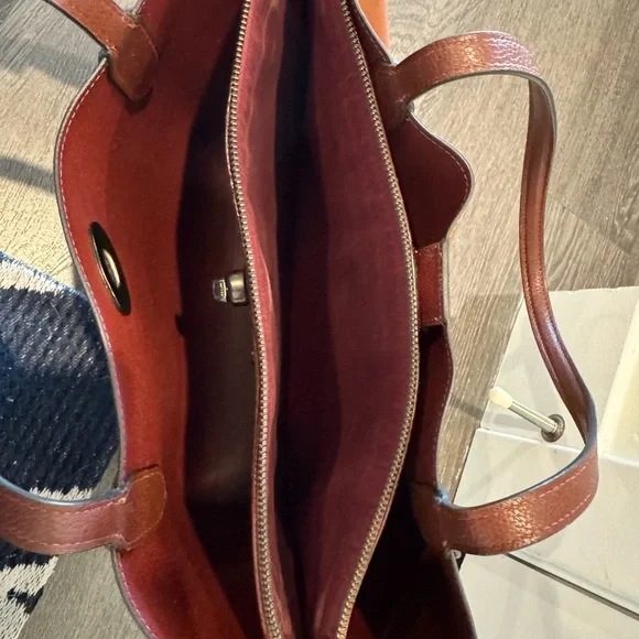 Coach Willow Tote - Picture 11 of 16